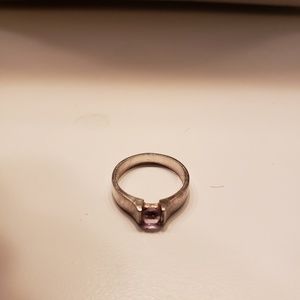 Sterling g sver ring with amethyst solitaire
